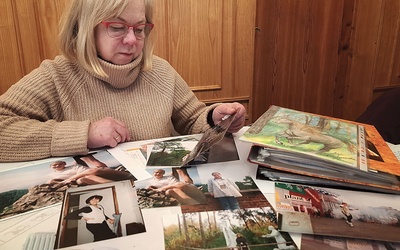 Mama Agi przechowuje jej pamiętnik, rysunki, zdjęcia i wiele wspomnień napisanych przez tych, którzy ją znali.