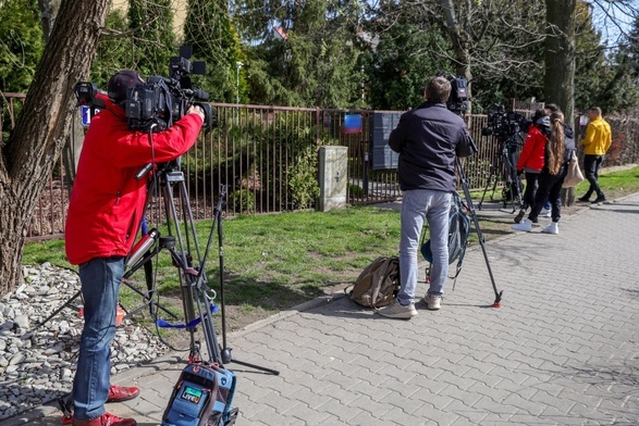 Dziennikarze pod domem Zbigniewa Ziobry