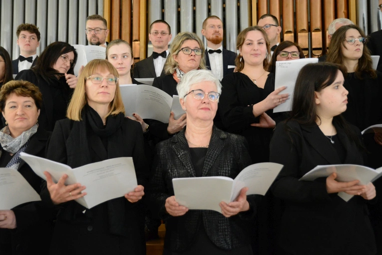 Rozpoczęcie Mszy Krzyżma