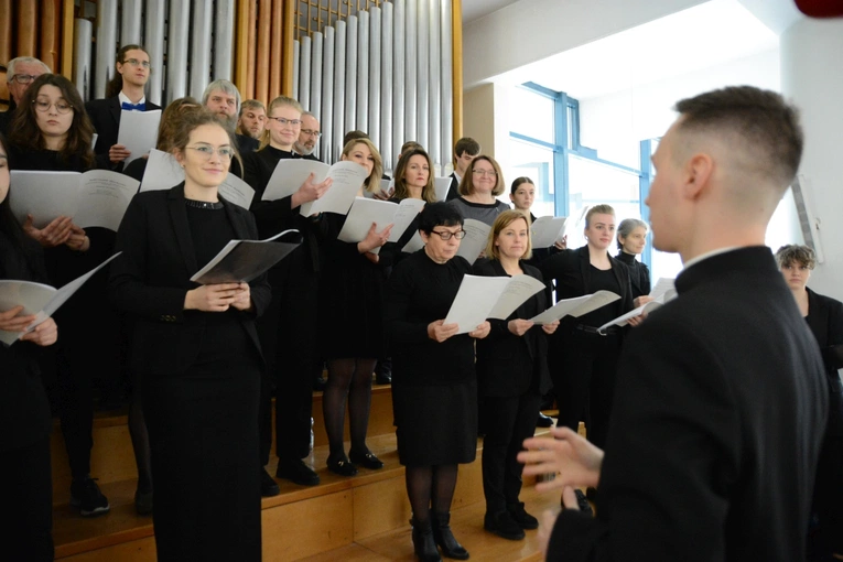 Rozpoczęcie Mszy Krzyżma