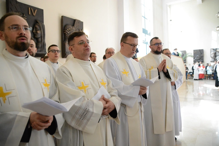 Rozpoczęcie Mszy Krzyżma