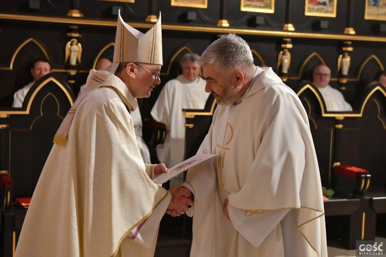 Odznaczenia i nominacje kapłańskie