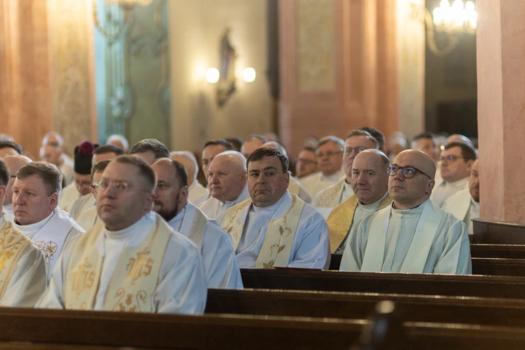 Msza Krzyżma w katedrze świdnickiej