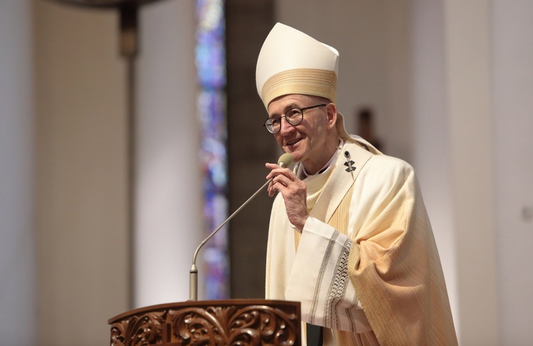 Abp Adrian Galbas po raz pierwszy przewodniczył Mszy Krzyżma.