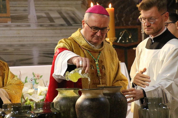 Płock. Msza Krzyżma