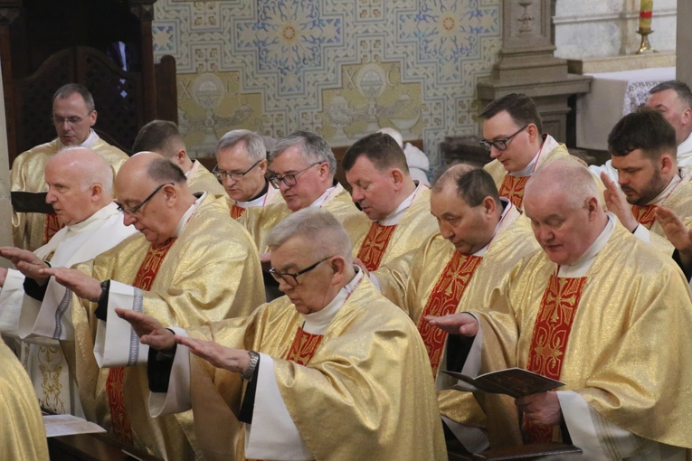 Płock. Msza Krzyżma