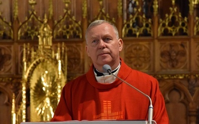 Bp Piotr Turzyński zaapelował, aby bronić krzyża