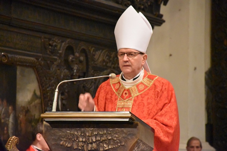 Liturgia Męki Pańskiej w archikatedrze oliwskiej 2024