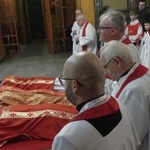 Wielk Piątek - liturgia Męki Pańskiej w katedrze św. Mikołaja w Bielsku-Białej - 2024