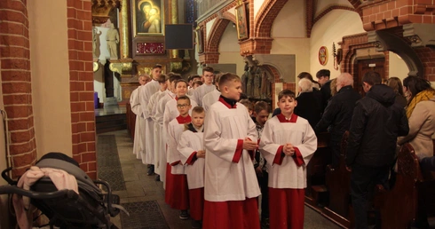 Prostracja i adoracja 