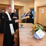 Biskupi gdańscy w sopockim hospicjum