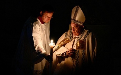 Papież przewodniczył liturgii Wigilii Paschalnej 