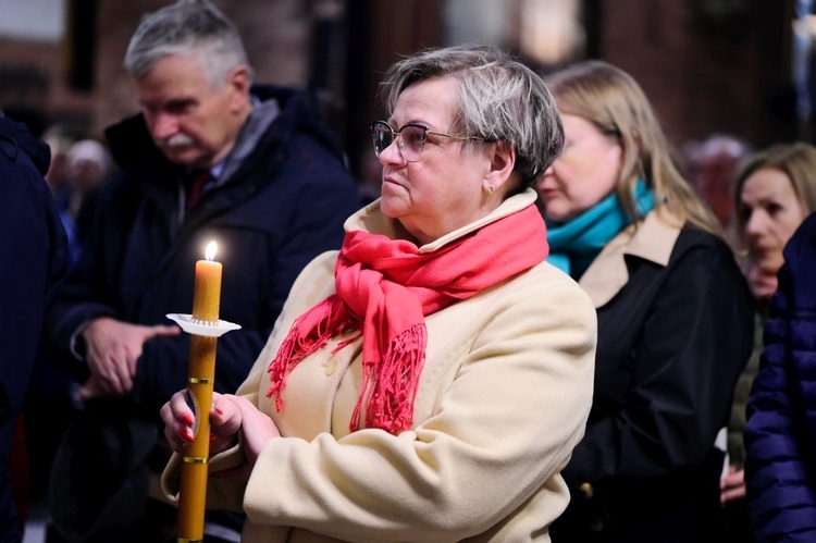 Liturgia Wigilii Paschalnej - konkatedra św. Jakuba w Olsztynie