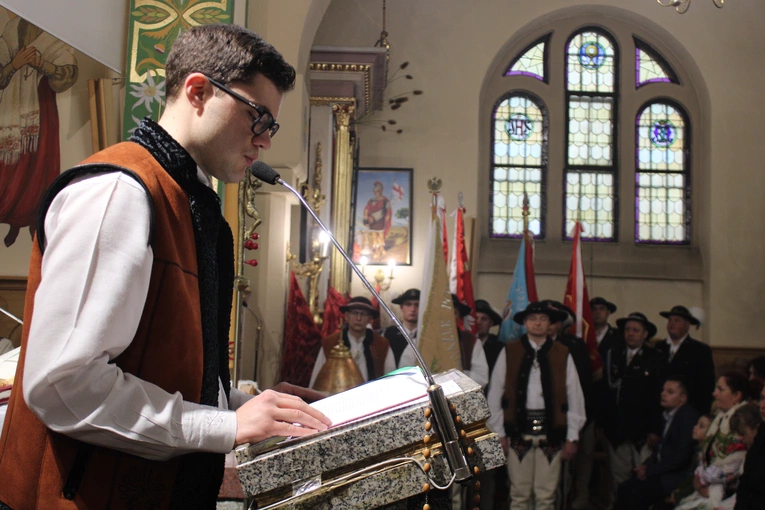 Procesja rezurekcyjna w Miętustwie