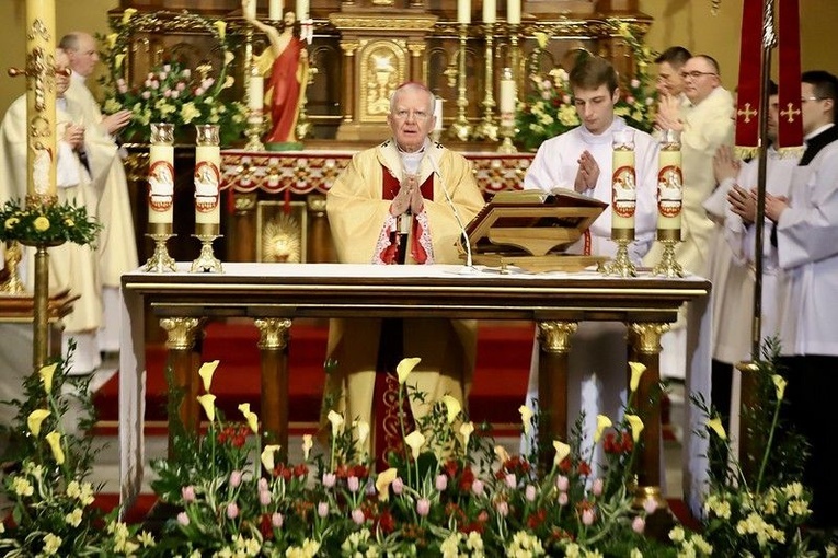 Abp Jędraszewski: Chrystus zmartwychwstał, Alleluja!