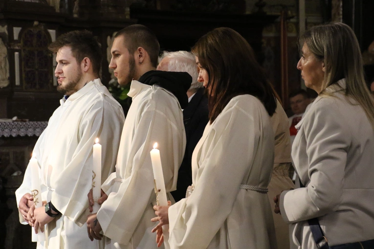 Płock. Wigilia Paschalna w katedrze