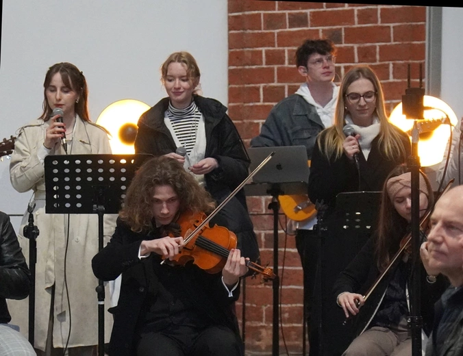 Radosne uwielbienie Zmartwychwstałego w kościele NMP na Piasku