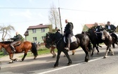 Wielkanocna procesja konna w Ostropie