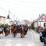 Wielkanocna procesja konna w Ostropie