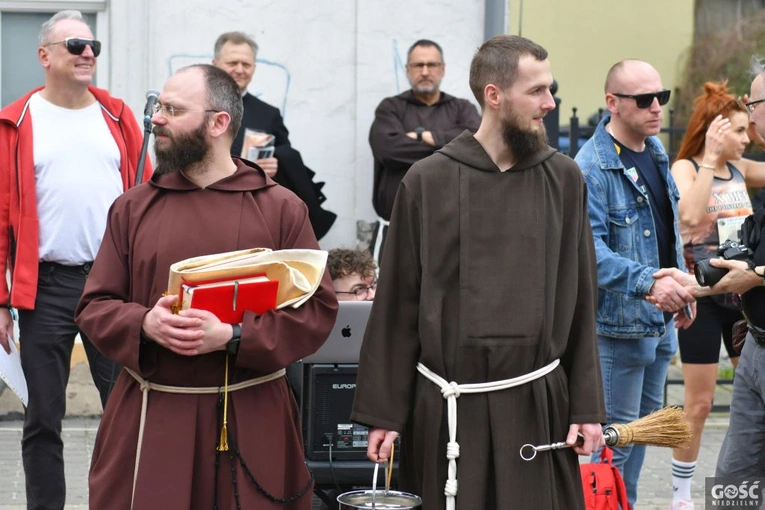 To już dziesiąta edycja Biegu do Pustego Grobu
