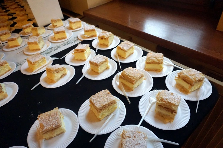 Kawiarenka z oknem na świat