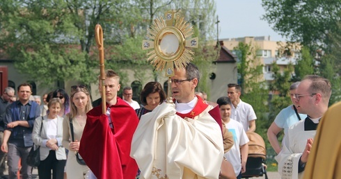 Miłosierdzie i zmartwychwstanie są ściśle związane