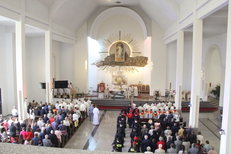 Stary Sącz. Dedykacja kościoła pw. Bożego Miłosierdzia