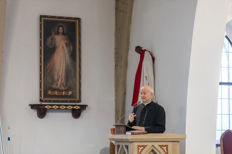 Szkoła Adoracji Najświętszego Sakramentu