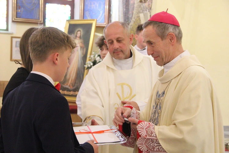 Bierzmowanie w Dębicy-Latoszynie 2024