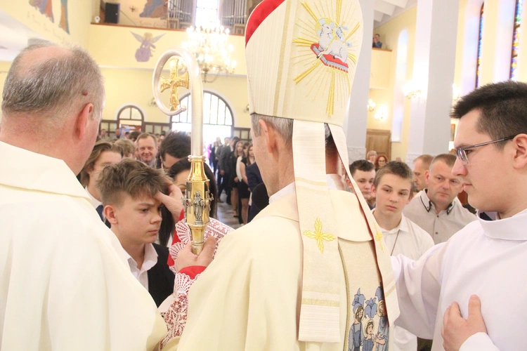 Bierzmowanie w Dębicy-Latoszynie 2024