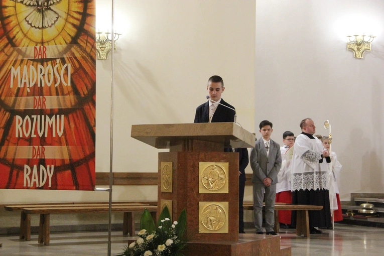 Bierzmowanie u Matki Bożej Anielskiej w Dębicy