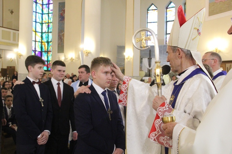 Bierzmowanie u Matki Bożej Anielskiej w Dębicy