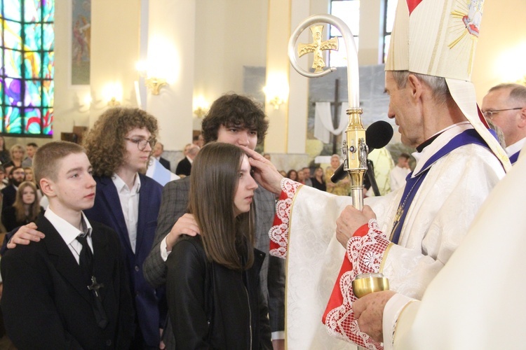 Bierzmowanie u Matki Bożej Anielskiej w Dębicy