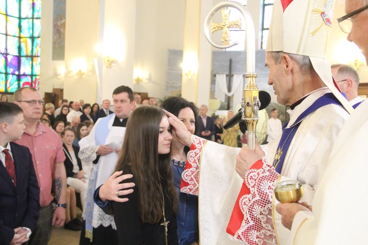 Bierzmowanie u Matki Bożej Anielskiej w Dębicy