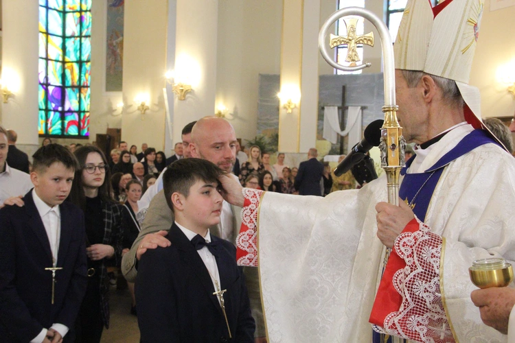 Bierzmowanie u Matki Bożej Anielskiej w Dębicy