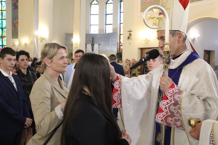Bierzmowanie u Matki Bożej Anielskiej w Dębicy