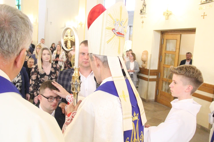 Bierzmowanie u Matki Bożej Anielskiej w Dębicy