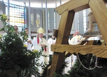 	Poświęcenie Dzwonów Nadziei w sanktuarium Bożego Miłosierdzia w Łagiewnikach.