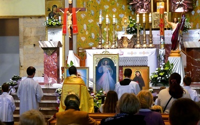 Modlitwa w złotołańskim kościele.