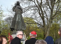 Kardynał prosił, by jak najczęściej modlić się słowami „Jezu, ufam Tobie” i dziękować Bogu za to, że otworzył ludziom drogę do nieba.