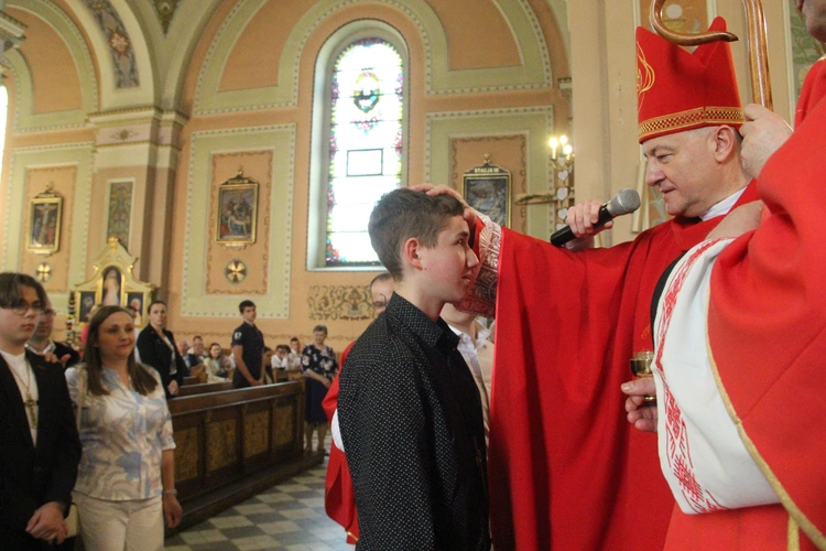 Bierzmowanie w Mikluszowicach 2024