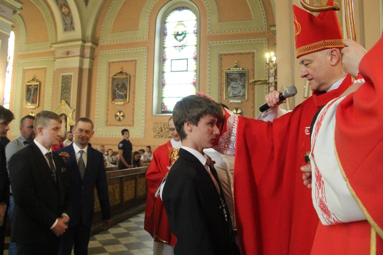 Bierzmowanie w Mikluszowicach 2024