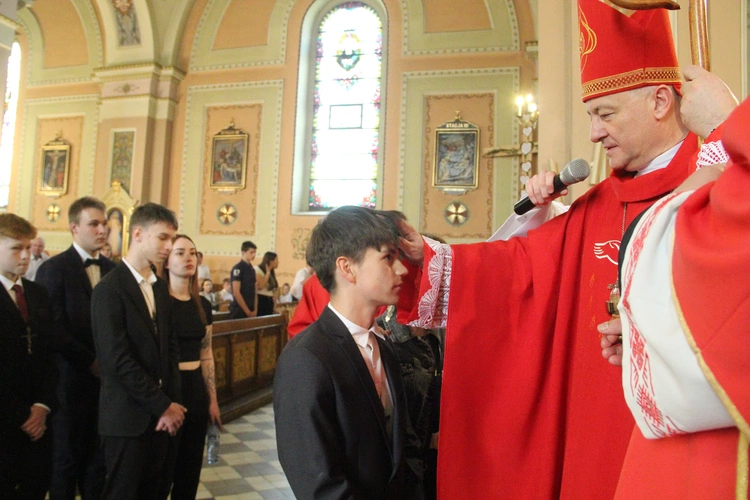 Bierzmowanie w Mikluszowicach 2024