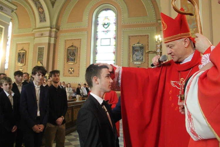 Bierzmowanie w Mikluszowicach 2024