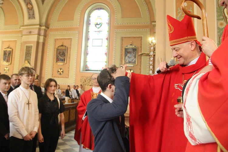 Bierzmowanie w Mikluszowicach 2024