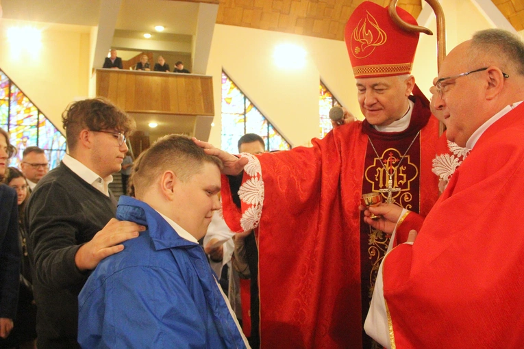 Tarnów. Bierzmowanie w Miłosierdziu Bożym