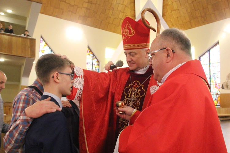 Tarnów. Bierzmowanie w Miłosierdziu Bożym