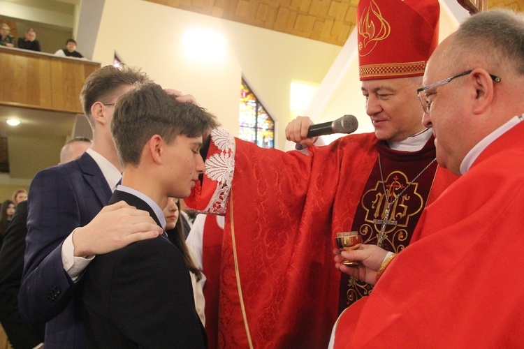 Tarnów. Bierzmowanie w Miłosierdziu Bożym