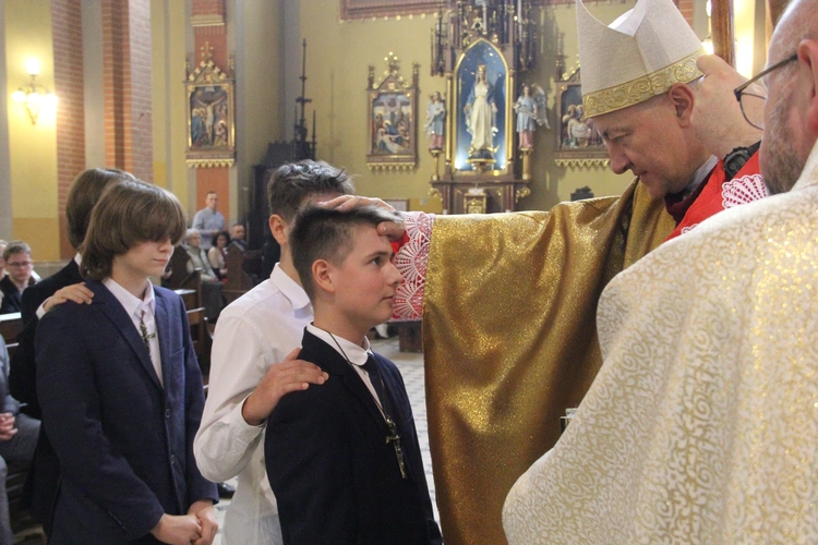 Tarnów. Bierzmowanie u misjonarzy