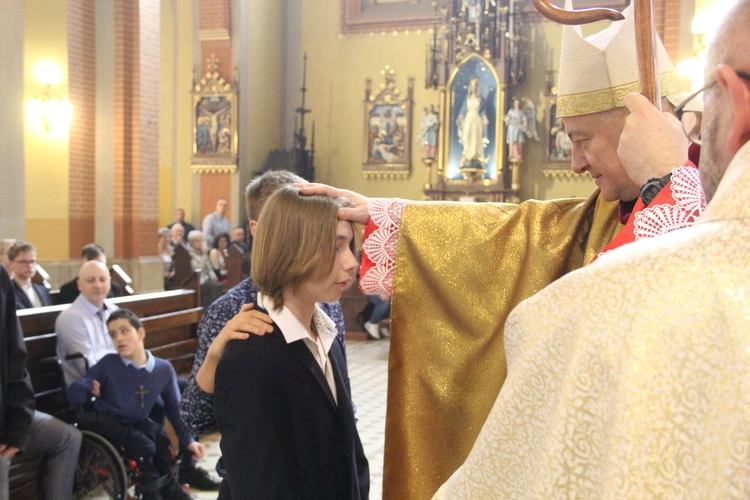 Tarnów. Bierzmowanie u misjonarzy